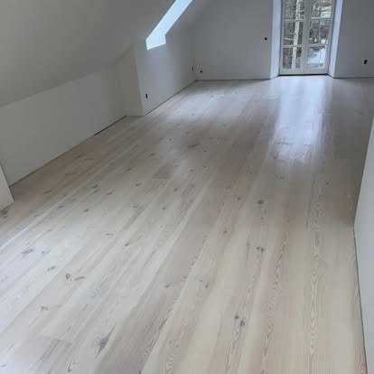 Hvidt gulv 2 - Jyllands Gulvsliber